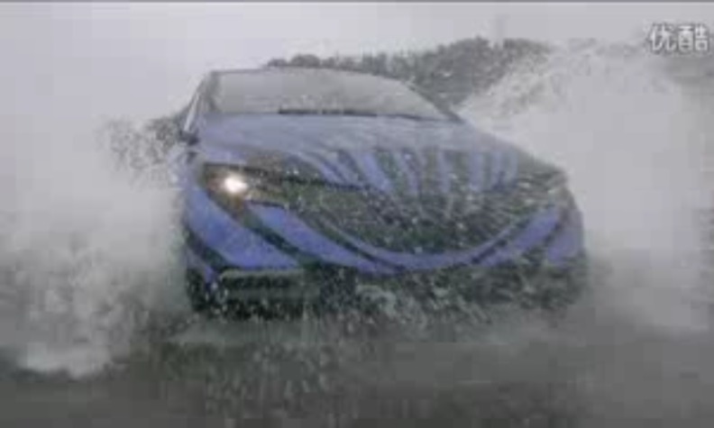 Daimler_BYD_DENZA_Extreme_Testing Wet