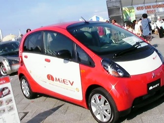 MiEV in front of Eco Car World Stage